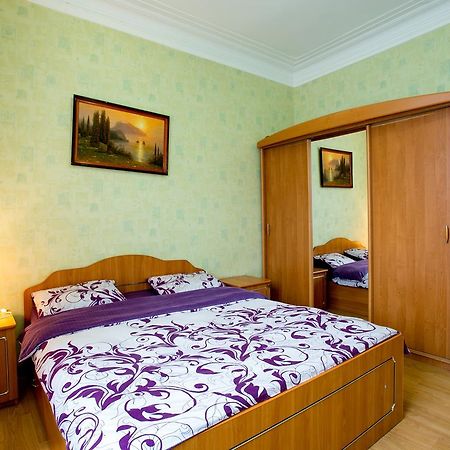 Apartments On Bolshaya Morskaya 65 니콜라예프 외부 사진